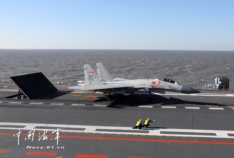 صور تدريب البحرية الصينية بالذخيرة الحية لتشكيل مصاحب لحاملة طائرات