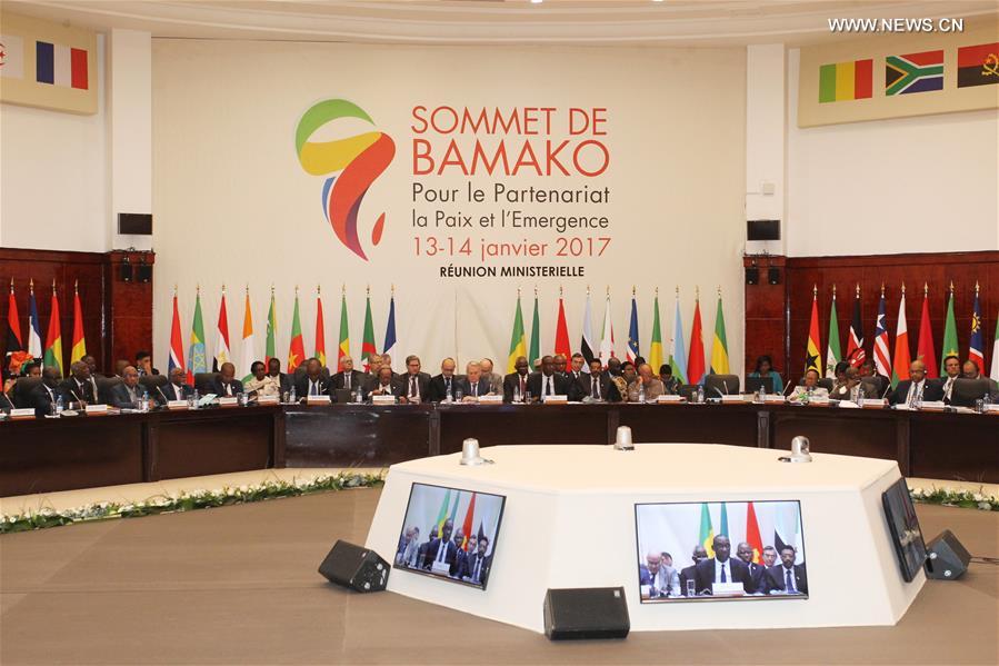 القمة الأفريقية - الفرنسية تتبنى خطة عالمية لمكافحة الإرهاب والعنف
