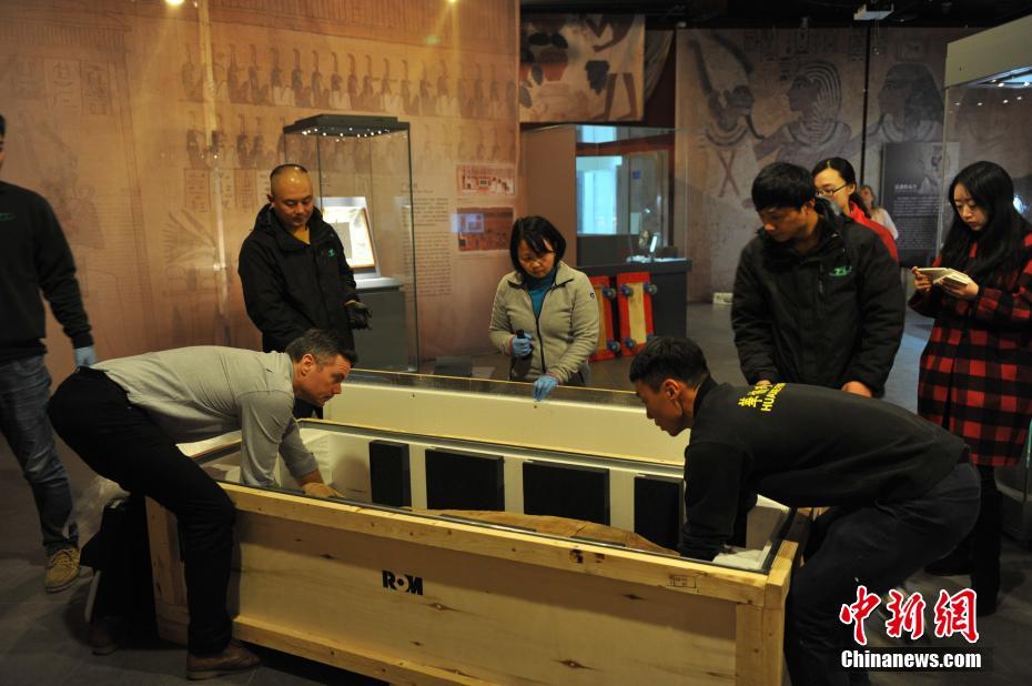 متحف جينشا بتشنغدو ينظم معرض 