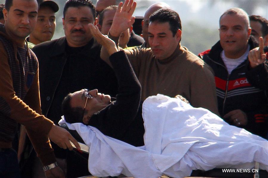 النيابة العامة تقرر إخلاء سبيل الرئيس المصري الأسبق حسني مبارك
