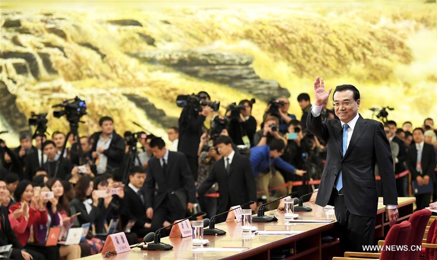 رئيس مجلس الدولة الصيني يقول إن الصين لا تريد حربا تجارية مع الولايات المتحدة