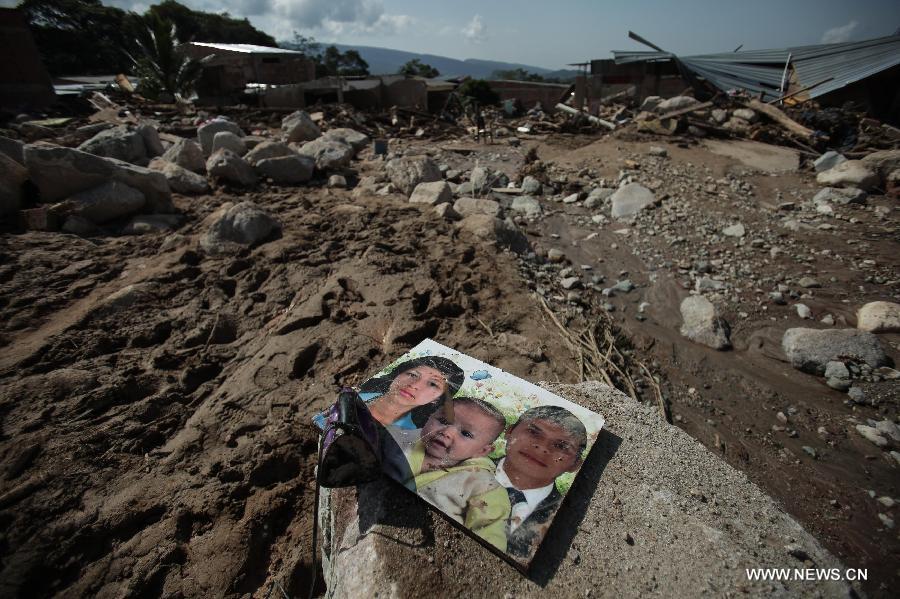 ارتفاع حصيلة قتلى الانهيار الطيني في كولومبيا إلى 306
