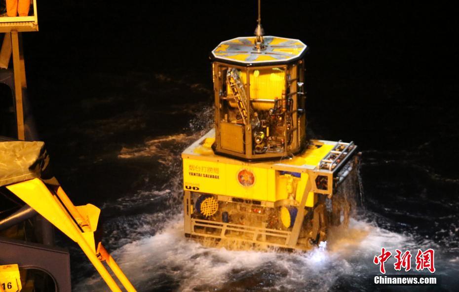 نجاح اختبار روبوت تحت المياه بعمق 3000 متر في الصين