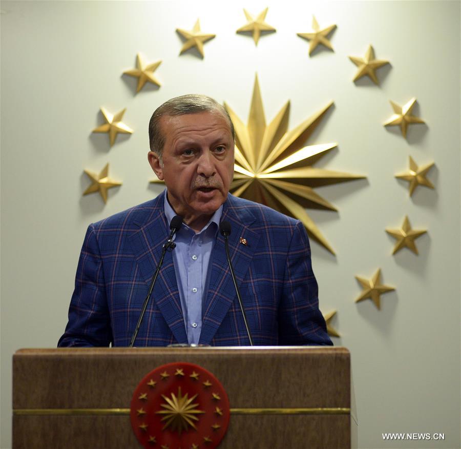 الرئيس التركي يعلن الموافقة على التعديلات الدستورية فى الاستفتاء