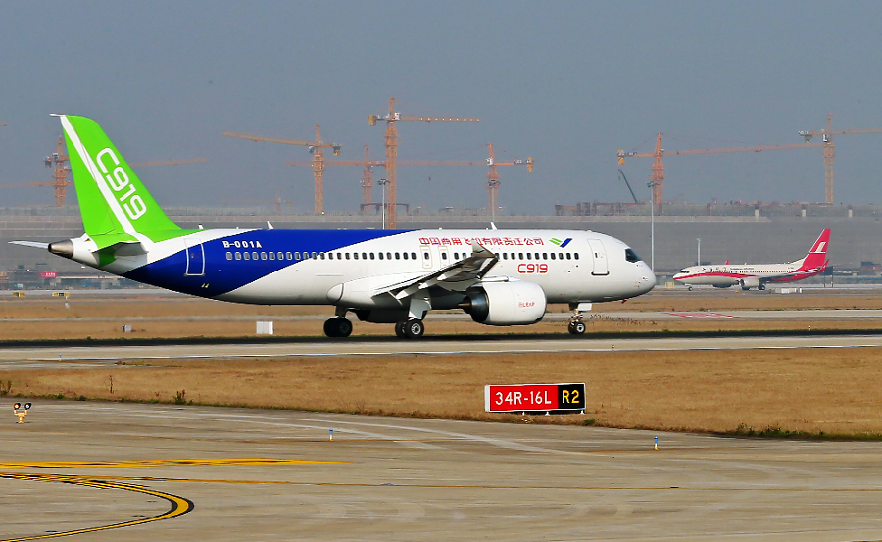 الكشف عن مقصورة طائرة الركاب الكبيرة صينية الصنع سي919