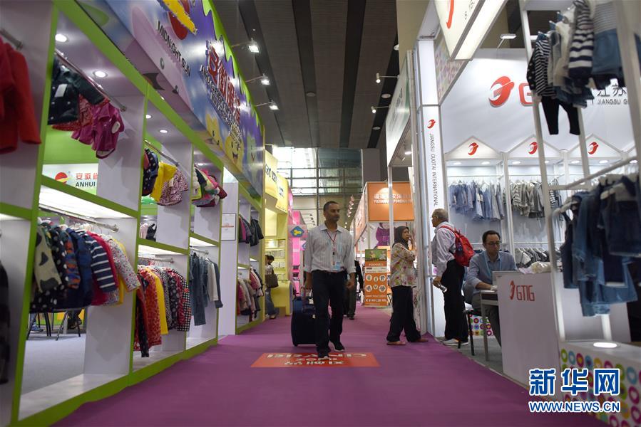 معرض الصين الـ121 للواردات والصادرات يشهد ارتفاعا في عدد التجار المشترين وقيمة الصفقات