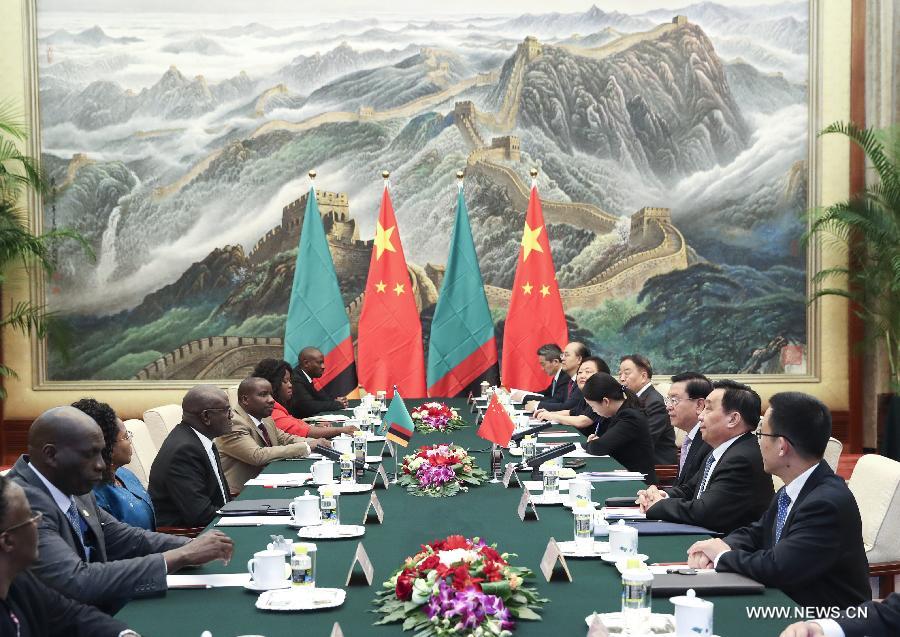 كبير المشرعين الصينيين يدعو إلى تعزيز العلاقات مع زامبيا