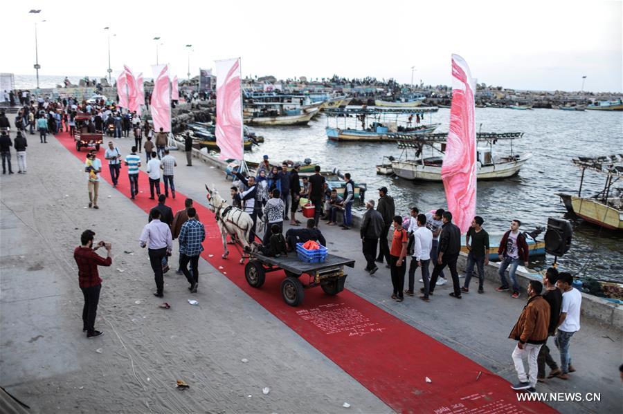 تحقيق: مهرجان للأفلام ينطلق من مرفأ غزة في رسالة للتذكير بحصارها