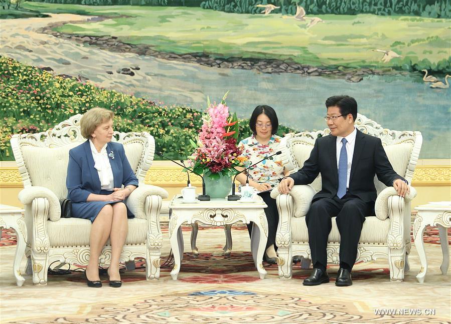 الصين ومولدوفا تتفقان على تعميق التبادلات بين الأحزاب