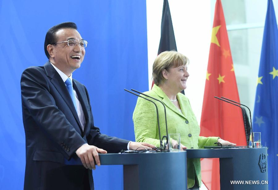 تقرير إخباري: الصين وألمانيا تتفقان على تسريع المحادثات حول اتفاقية الاستثمار بين الصين والاتحاد الأوروبي وإثراء العلاقات الثنائية