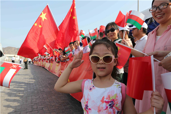 أسطول من البحرية الصينية يزور عمان