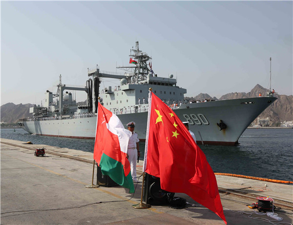 أسطول من البحرية الصينية يزور عمان