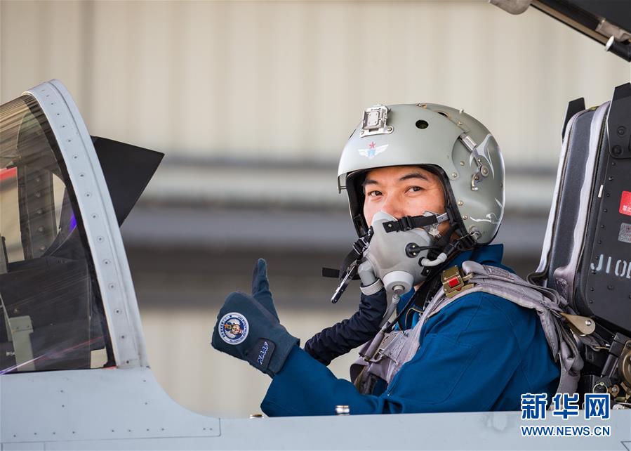 متحدث: مقاتلة J-10B ستتنافس مع المقاتلات المتقدمة عالميا