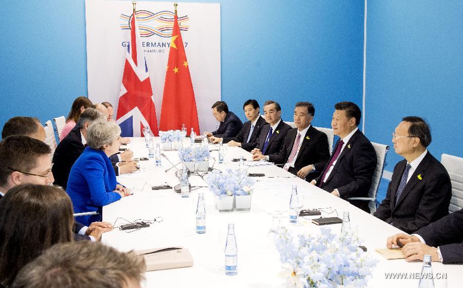 الرئيس الصيني يتطلع إلى تنمية أكثر استقرارا وسرعة للعلاقات مع بريطانيا