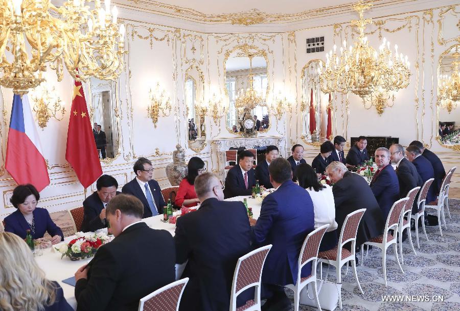 الصين والتشيك تتعهدان بإثراء الشراكة الاستراتيجية معا