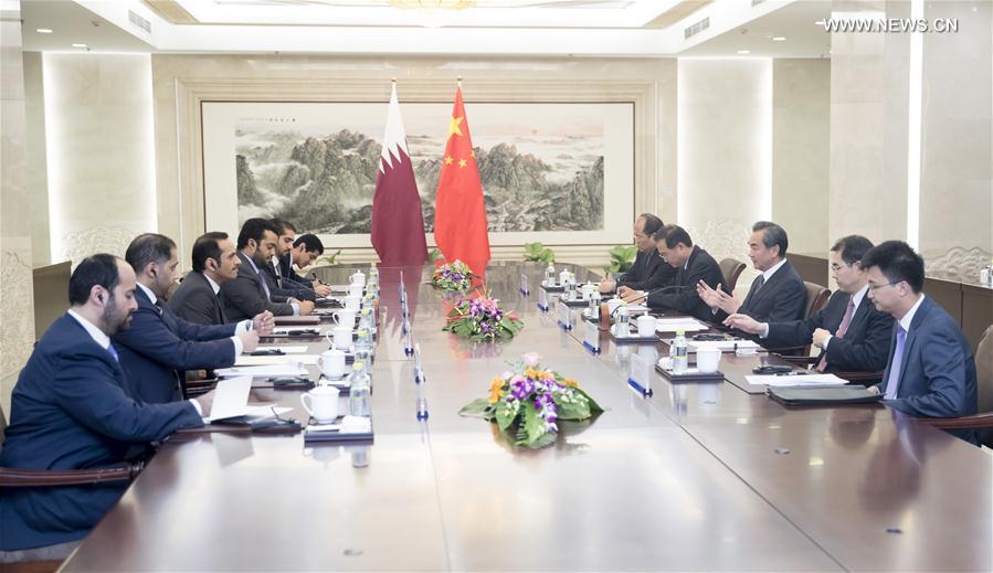 وزير الخارجية الصيني يدعو إلى الحوار ودور أكبر لمجلس التعاون الخليجى لحل أزمة قطر الدبلوماسية