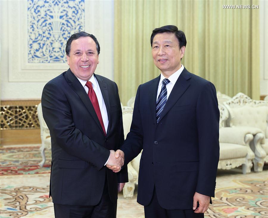 الصين تتعهد بزيادة التعاون مع تونس بشأن مبادرة الحزام والطريق