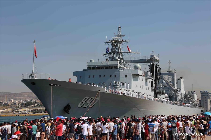 اسطول صيني يصل إلى اليونان في زيارة ودية
