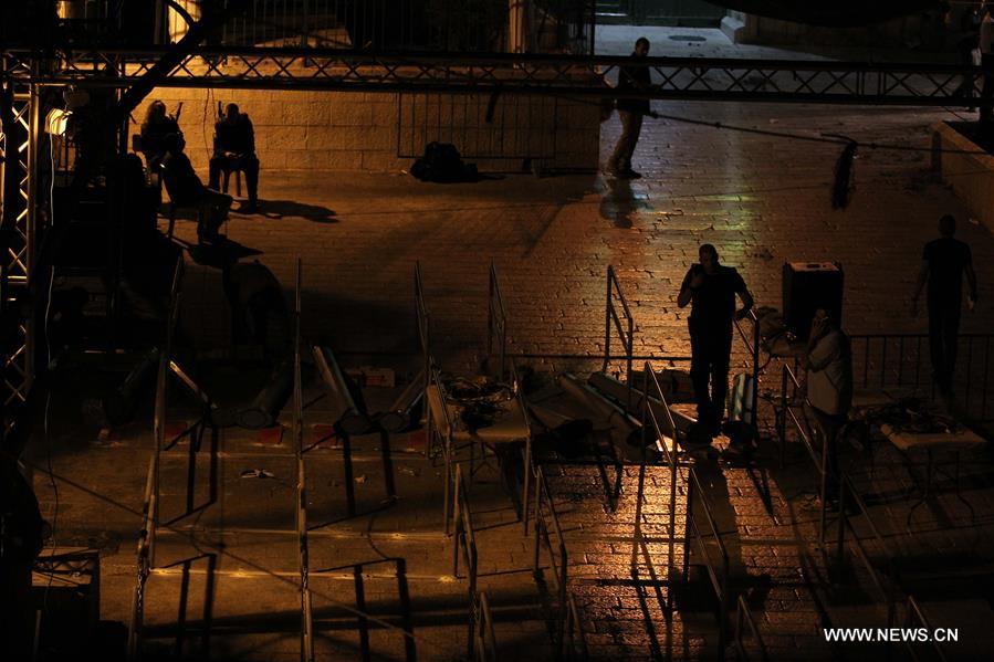 إسرائيل تقرر إزالة أجهزة الكشف عن المعادن من مدخل الحرم القدسي