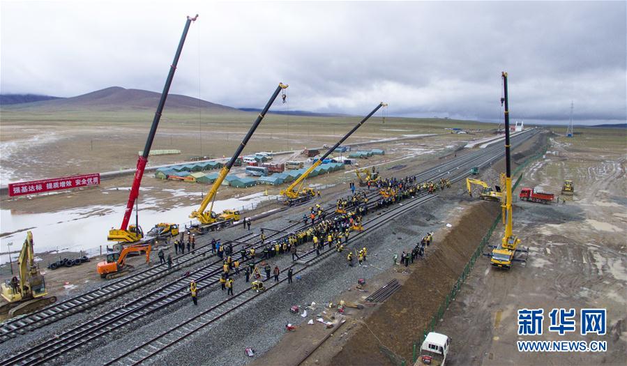 أعلى محطة السكك الحديدية الارتفاع في العالم تبدأ العمل من ربط المسار