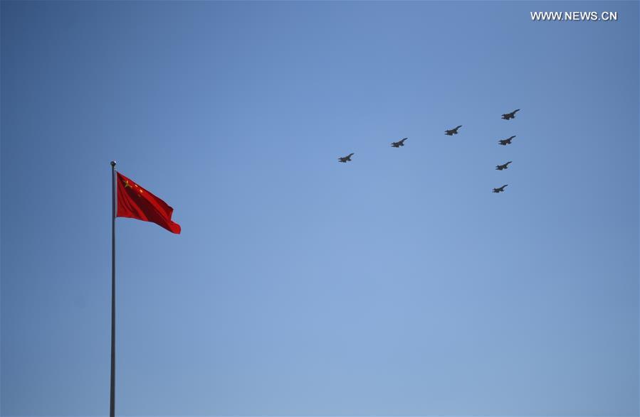 الصين تستعرض قوات القتال الجوي لجيش التحرير الشعبي في عرض عسكري
