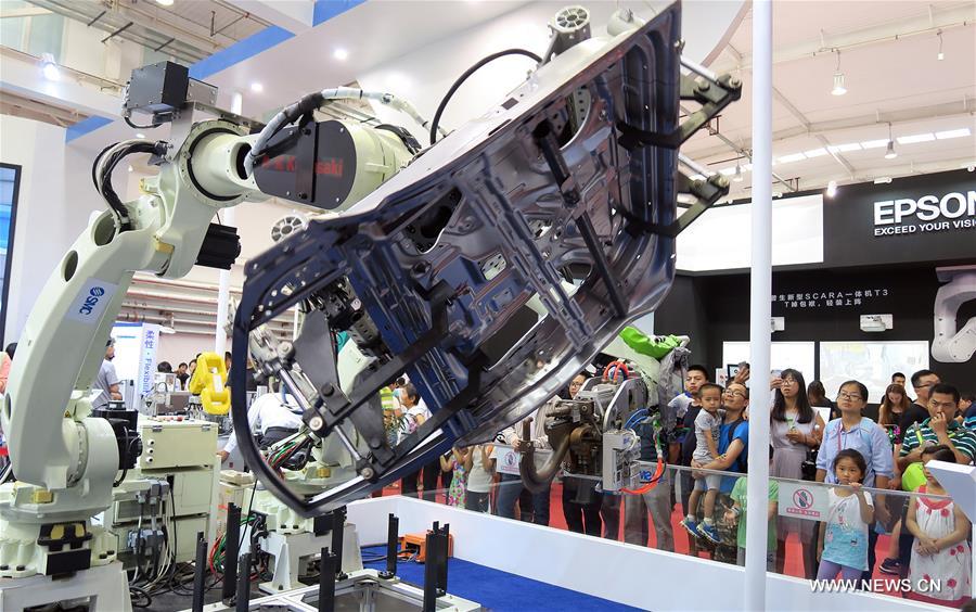 تقرير: توقعات بتجاوز سوق صناعة الروبوتات الصيني الأربعة مليارات دولار أمريكي
