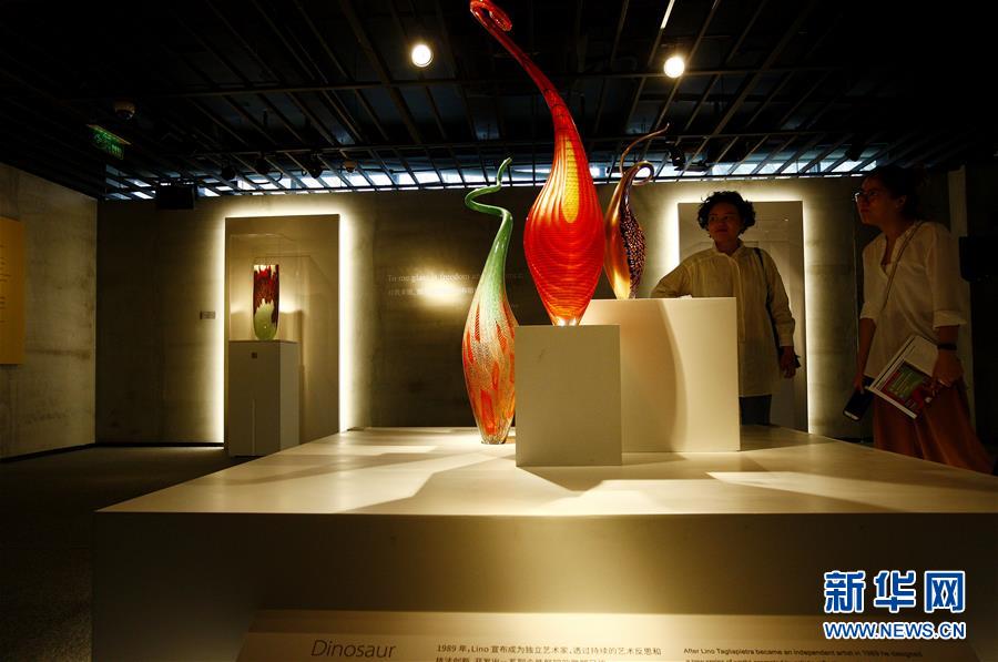 لأول مرة... معرض للفن الزجاجي يفتتح في شانغهاي