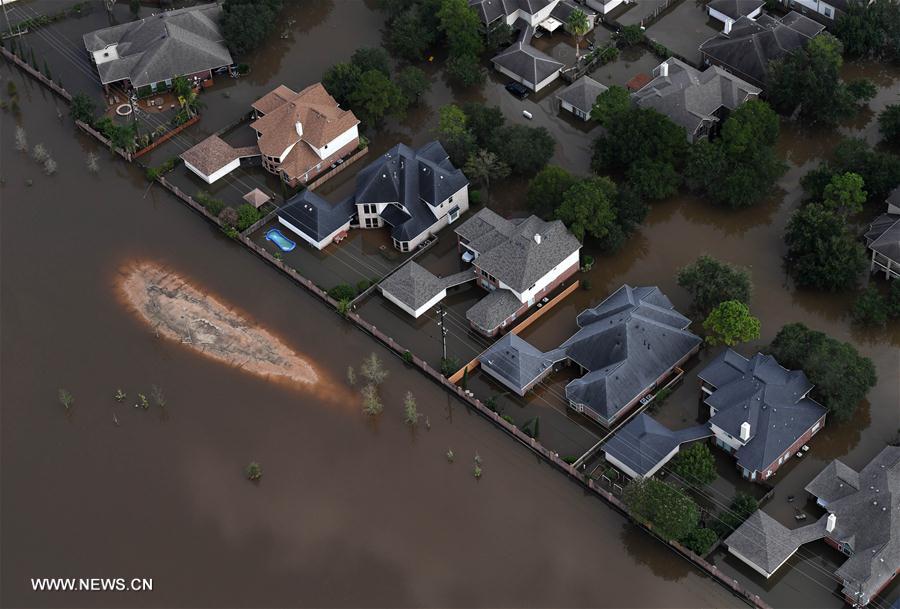 مسؤول: تمديد حالة الكوارث لمنطقة هيوستن الأمريكية لأسبوعين آخرين