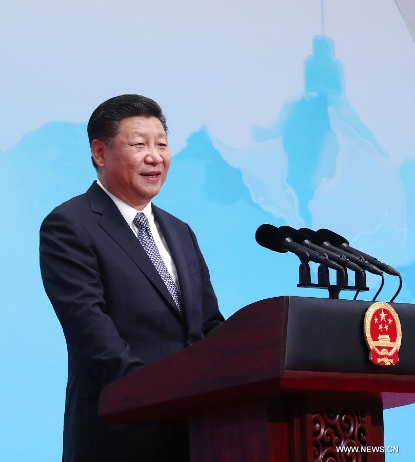 الرئيس الصيني يلقي خطابا في منتدى أعمال بريكس