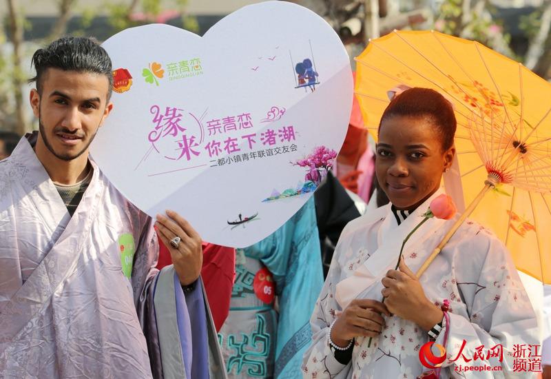 الصور... الطلاب الأجانب يشاركون في نشاط تجربة الثقافة الصينية التقليدية