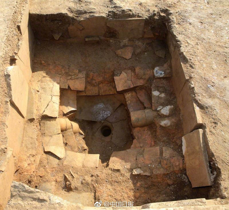 اكتشاف الحمامات الملكية قبل 2300 سنة في مدينة شيآن