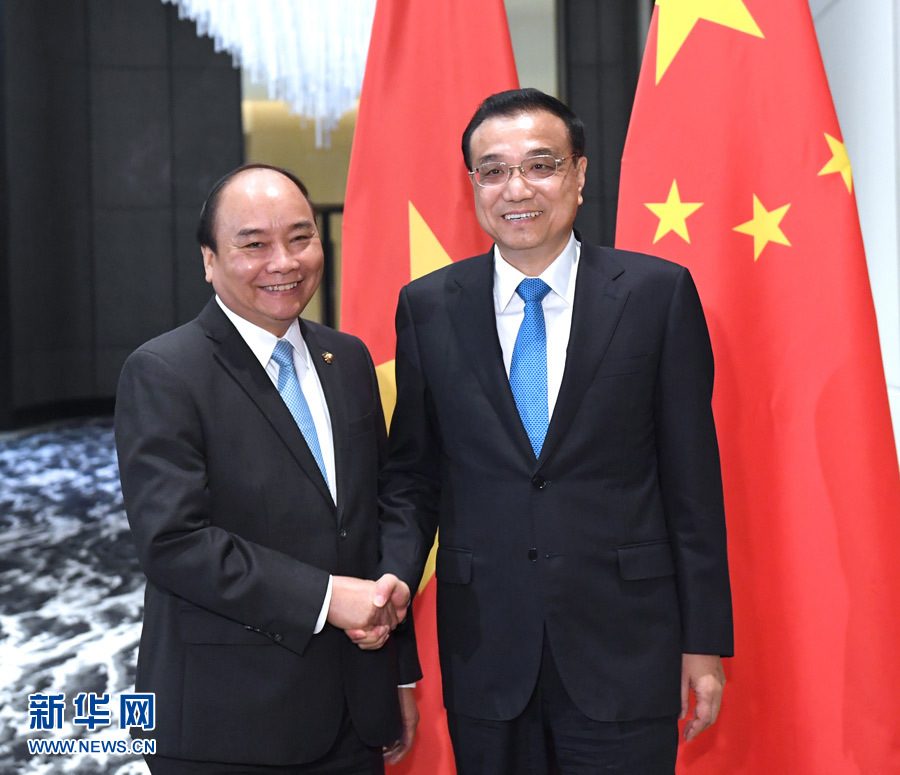 رئيس مجلس الدولة الصيني يحث على ترابط استراتيجيات التنمية في الصين وفيتنام