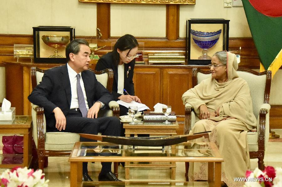 رئيسة وزراء بنغلاديش تلتقي وزير خارجية الصين لبحث التعاون العملي وقضية الروهينغا