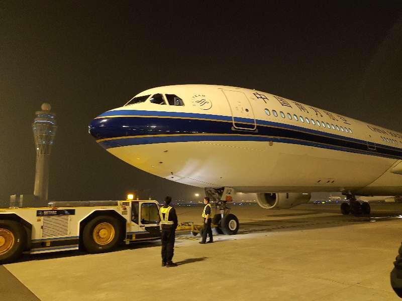 شركتا طيران صينيتان أرسلتا رحلات لنقل الصينيين المحاصرين في بالي