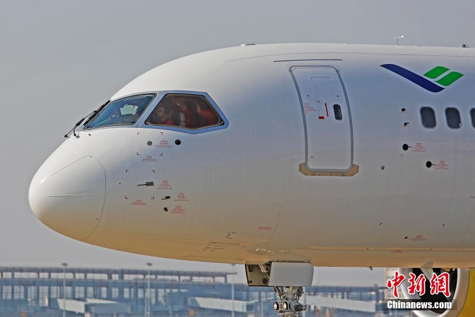 طائرة الركاب الصينية C919 الثانية تجري أول رحلة طيران