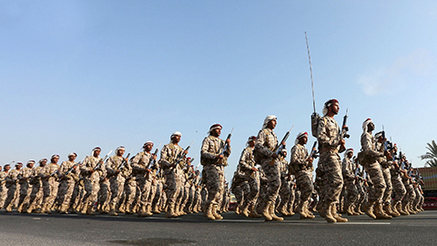 الاستعراض العسكري بمناسبة الاحتفال بالعيد الوطني القطري على النمط الصيني
