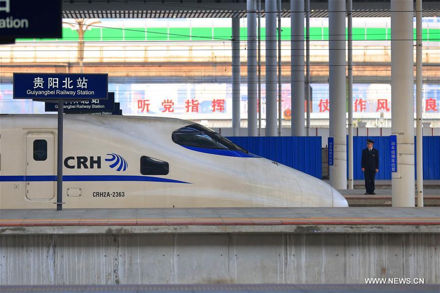 تجربة تشغيل لخط سكك حديدية رئيسي جنوب غربي الصين