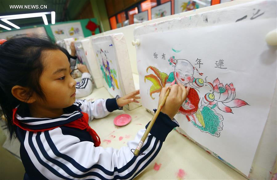 دخول التراث الثقافي غير المادي مدرسة ابتدائية بشمالي الصين