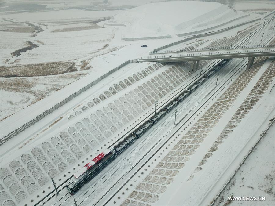 افتتاح نفق سكة حديد في منطقة متجمدة بالصين