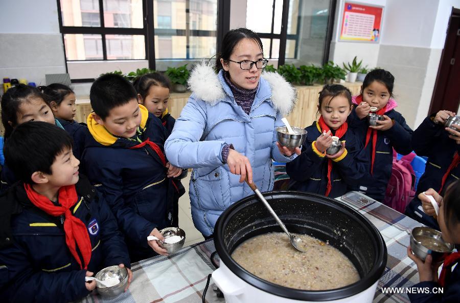مقالة : تقاليد وعادات الأكل للشعب الصيني لاستقبال عيد الربيع