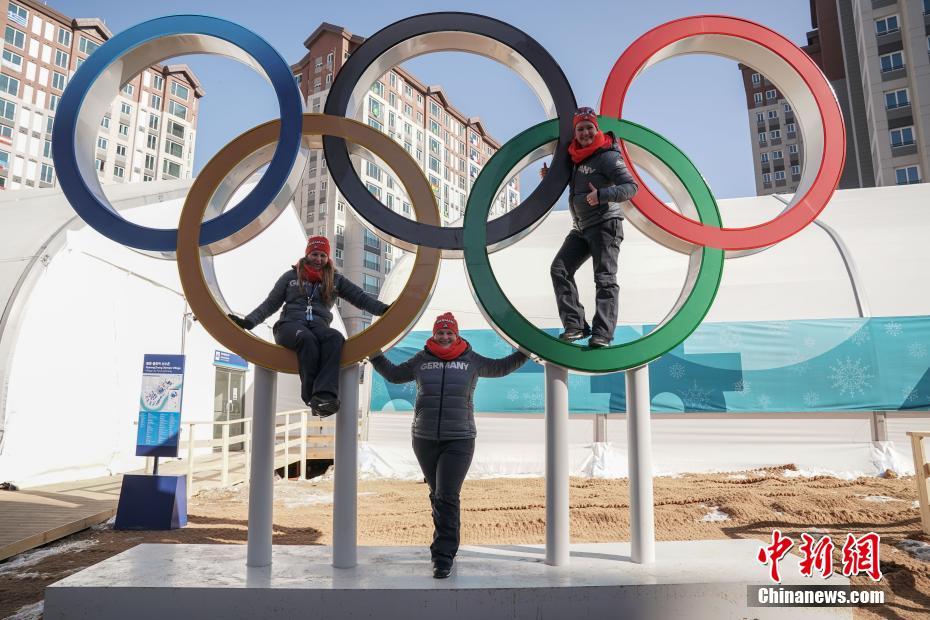 زيارة القرية الأولمبية للأولمبياد الشتوية بيونغ تشانغ 2018