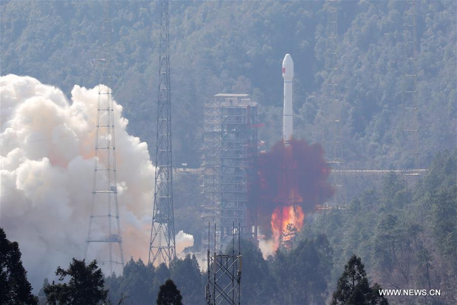 الصين ترسل قمرين صناعيين من طراز بيدو- 3 للأغراض الملاحية إلى المدار