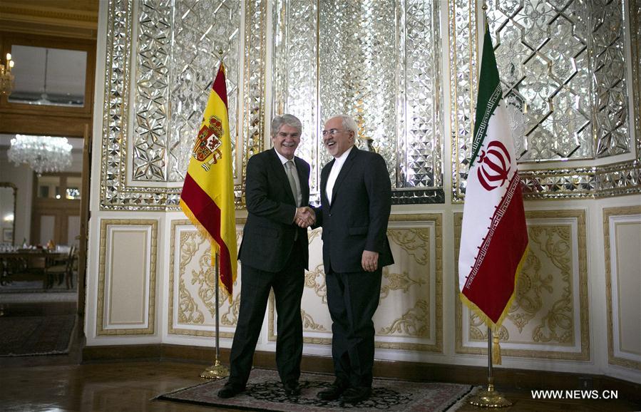 ظريف يلتقي وزير الخارجية الإسباني في طهران