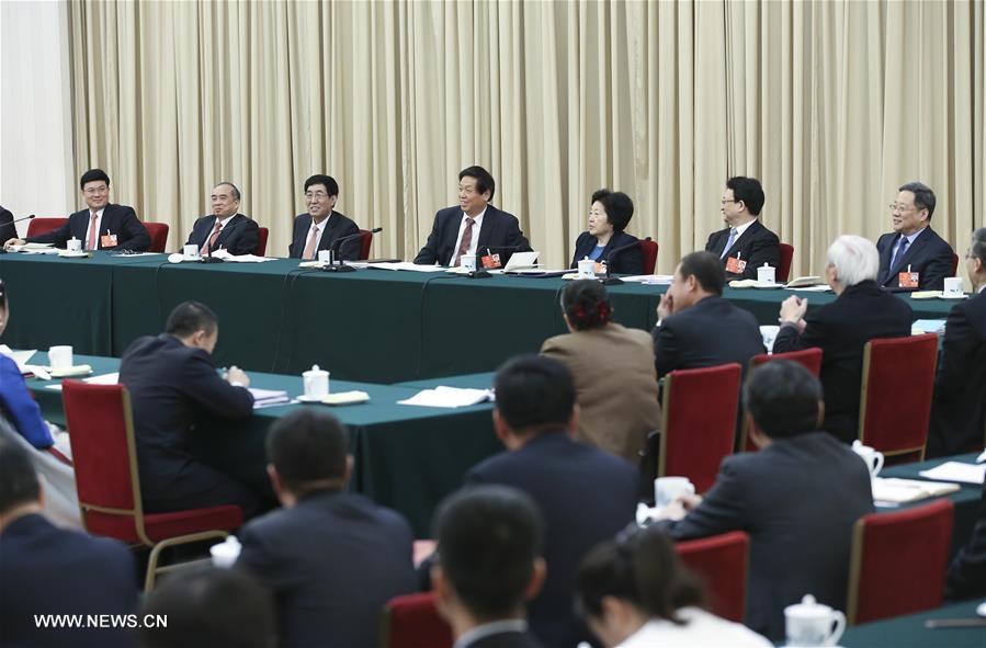 تقرير: قادة صينيون يشاركون في حلقات نقاشية خلال دورة المجلس الوطني لنواب الشعب الصيني
