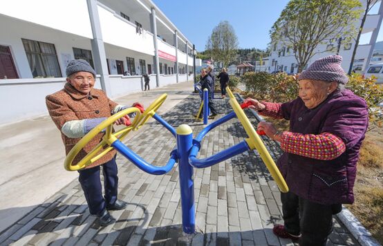 الصين تستكشف نماذج جديدة لخدمة المسنين