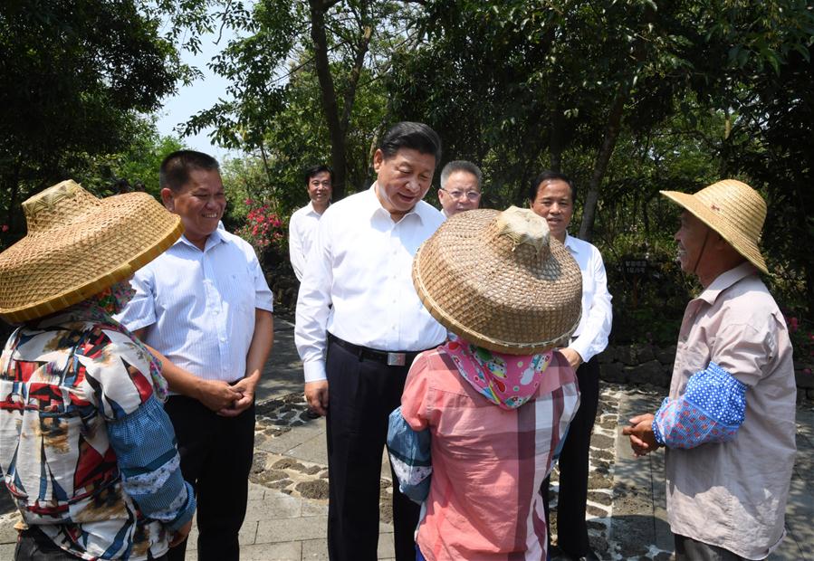 شي يؤكد على الإصلاح والانفتاح وحماية البيئة في هاينان 