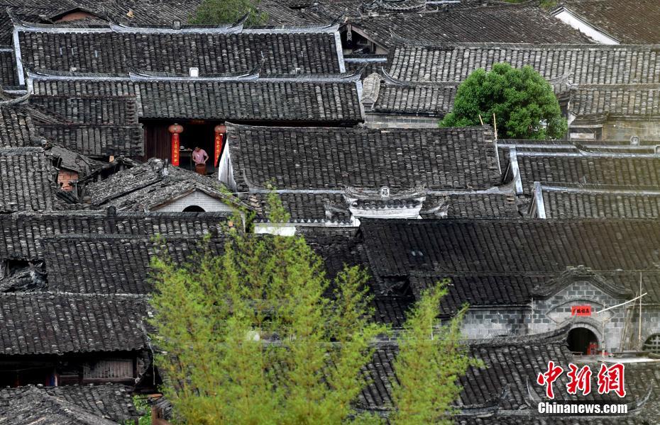 بالصور: اكتشاف قرية قديمة تعود إلى 800 سنة في فوجيان