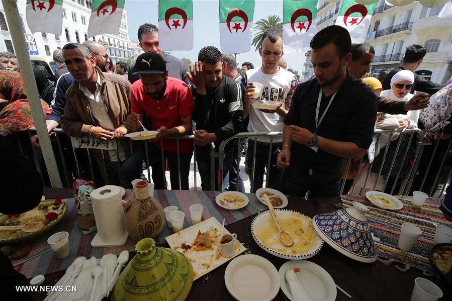 الجزائر تنظم أول مهرجان دولي للكسكسي