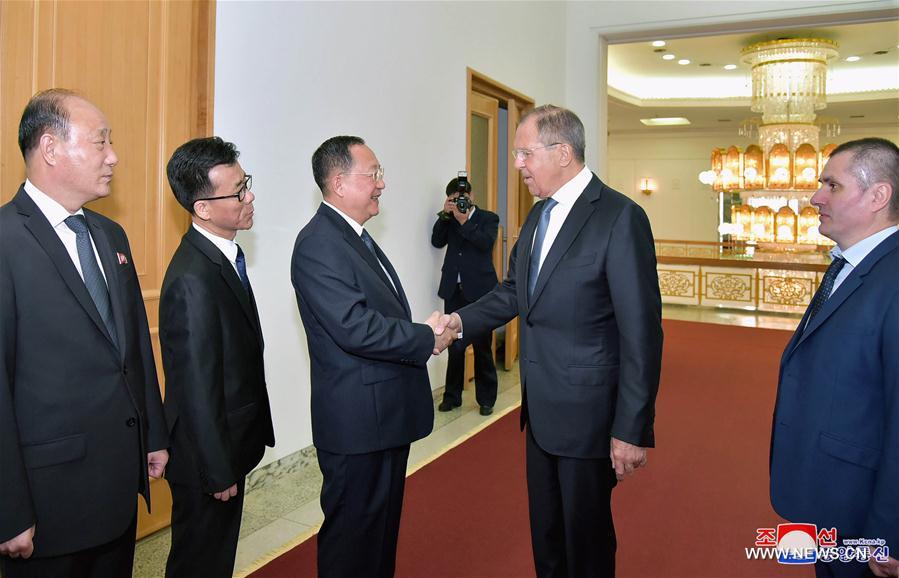 وزيرا خارجية كوريا الديمقراطية وروسيا يبحثان العلاقات الثنائية والوضع في شبه الجزيرة الكورية