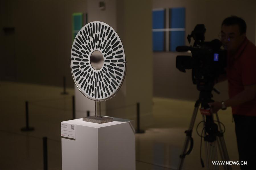 افتتاح معرض الفن المعاصر المجري في بكين